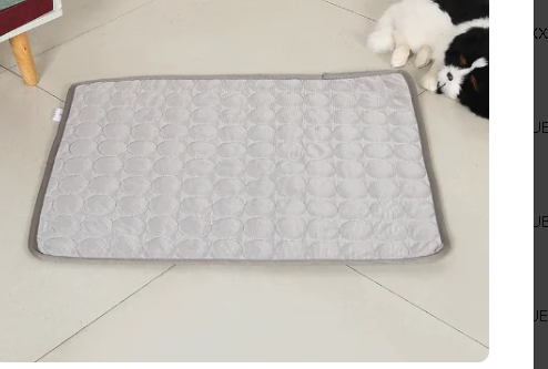 Esterilla Refrescante Gatopia — gato descansando en verano